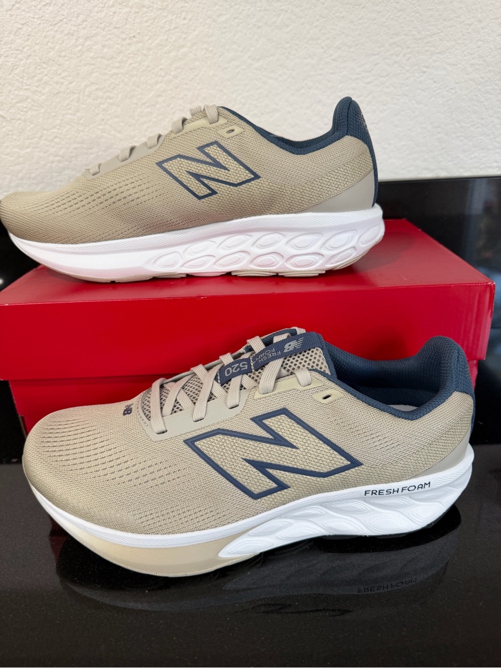 New Balance Fresh Foam 520 v9 4E Wide Running Shoes 8.5